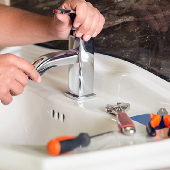 inlocuire-baterie montaj obiecte sanitare inlocuire wc montaj cabina de dus